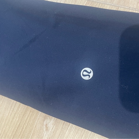 lululemon athletica navy Wunder Train Leggings 28” inseam size 4 - Picture 5 of 5